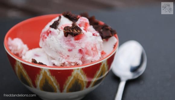 Miss Piggy Ice Cream with vegan bacon